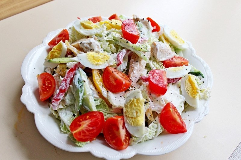  Салат с куриной грудкой наслаждение