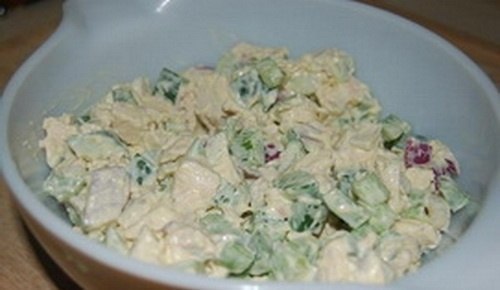 Салат с куриной грудкой 