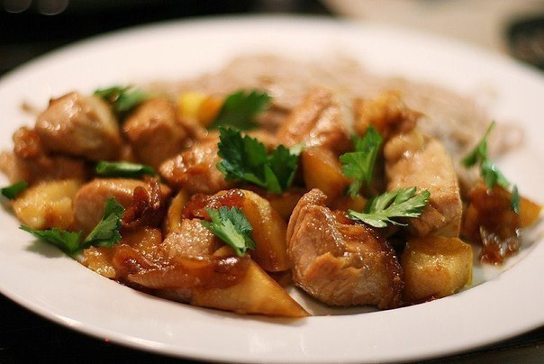  Куриная грудка с яблоком