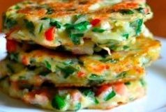 Картофельные драники с овощами