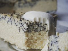 Творожная запеканка с маком