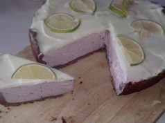 Фруктово-ягодный пирог с творогом