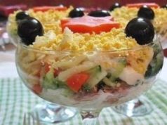 Салат с консервируемым тунцом