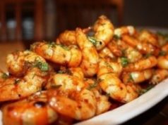 Креветки в чесночном соусе
