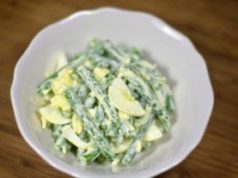 Салат из стручковой фасоли с яйцами