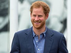 Принц Гарри прилетел в Великобританию без Меган Маркл и их сына Арчи