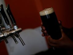 Семья сварила самодельное пиво из-за карантина и погибла