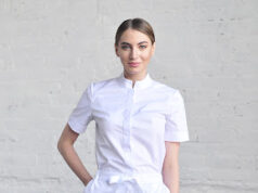 Женский медицинский комбинезон: униформа медицинских работников