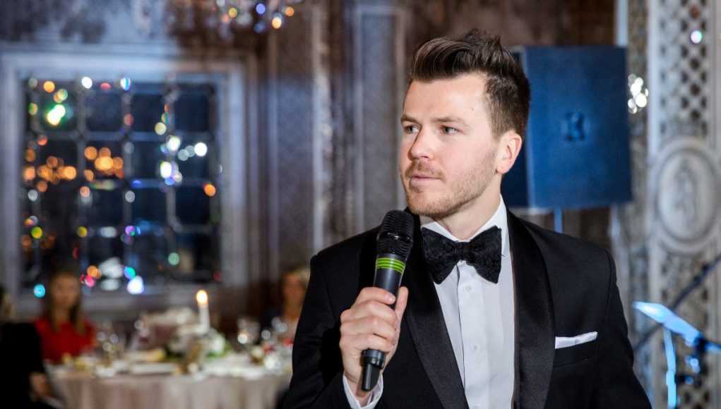 ведущий мероприятий Никита Макаро